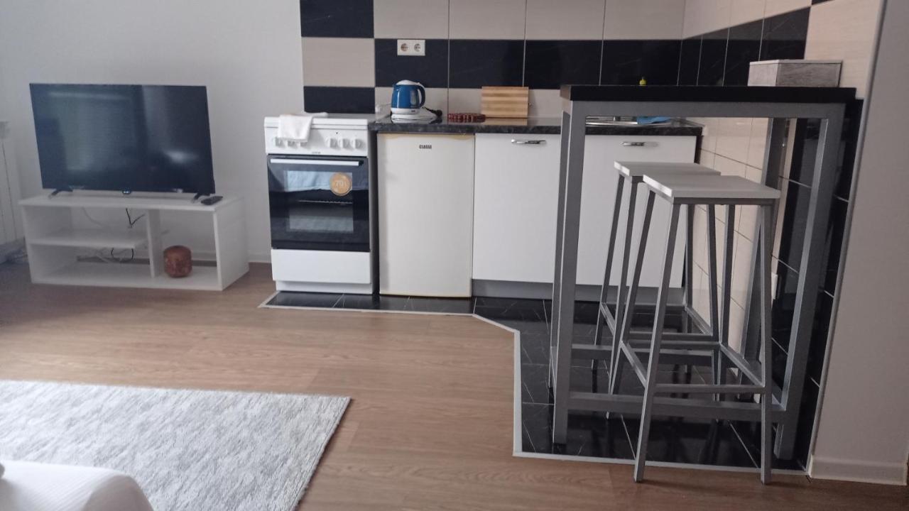Sleep And Drive 2 Apartment Sarajevo Luaran gambar