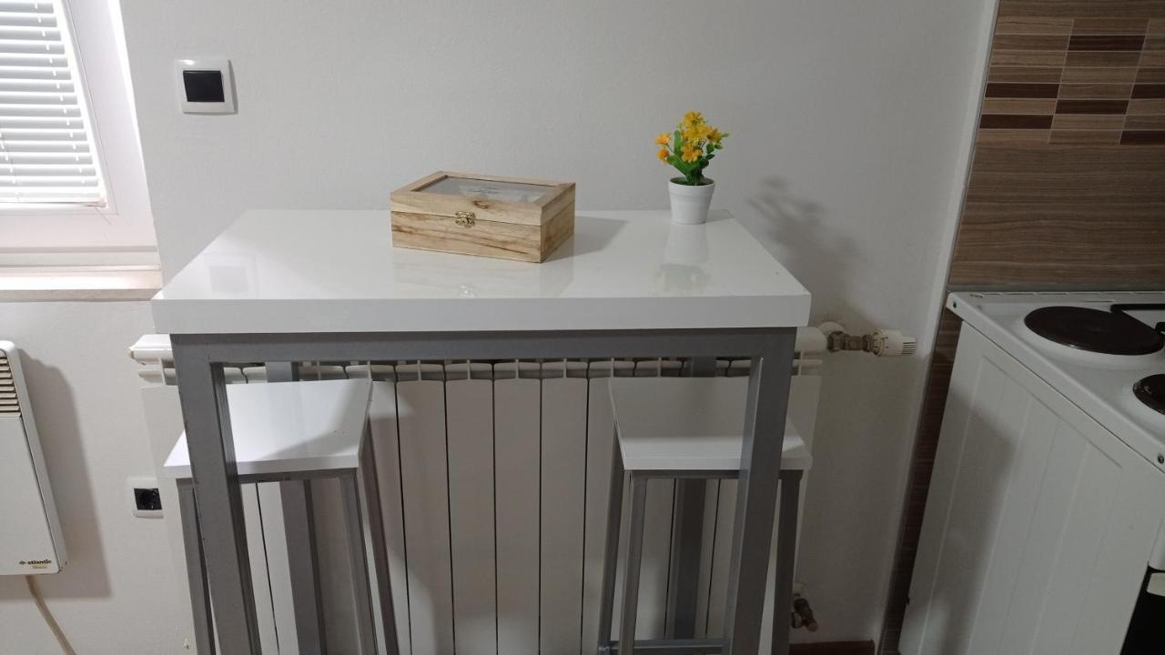 Sleep And Drive 2 Apartment Sarajevo Luaran gambar